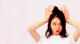 femaleidols:  tt jacket behind 