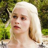 queenaryanne-blog:  Daenerys Targaryen season 1 