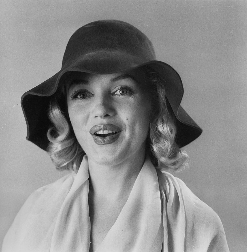 miss-vanilla:  Marilyn Monroe photographed by Carl Perutz, 1958.