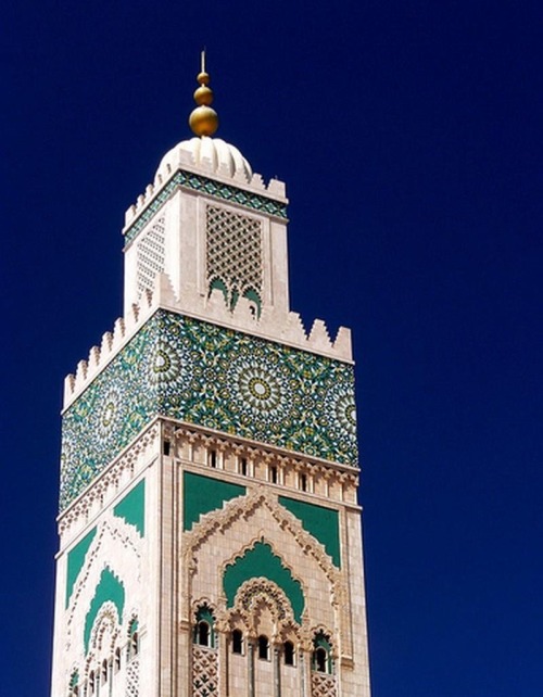 aboonoor:The Ḥaṣan II mosque in Casablanca, Morocco was built near water, inspired by the Qurʿān verse: “His throne was upon the water…” • (11:7)