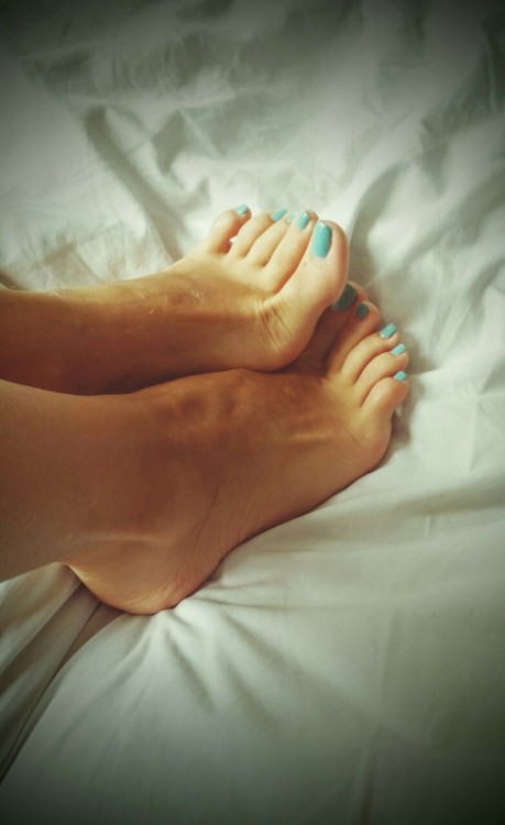 footsiepattes: They’re ready for a kiss !