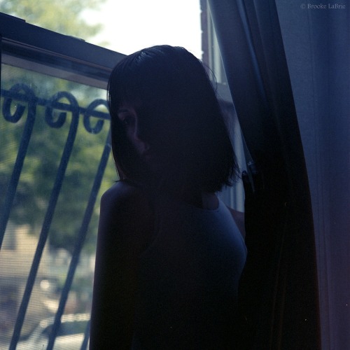 brookelabrie:  some time light  kara neko © BL 
