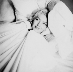 missmonroes:  Marilyn Monroe photographed by Milton Greene, 1953 