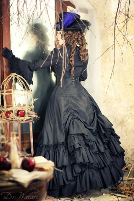 Autumn dark aristocrat Photo by Dr.Watari Blouse - FpF Skirt - handmade Cross - Moi meme Moitie