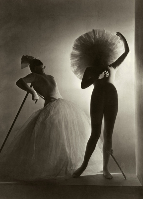 Salvador Dalí’s costumes for Leonid Massine&rsquo;s ballet Bacchanale, 1939. Photog