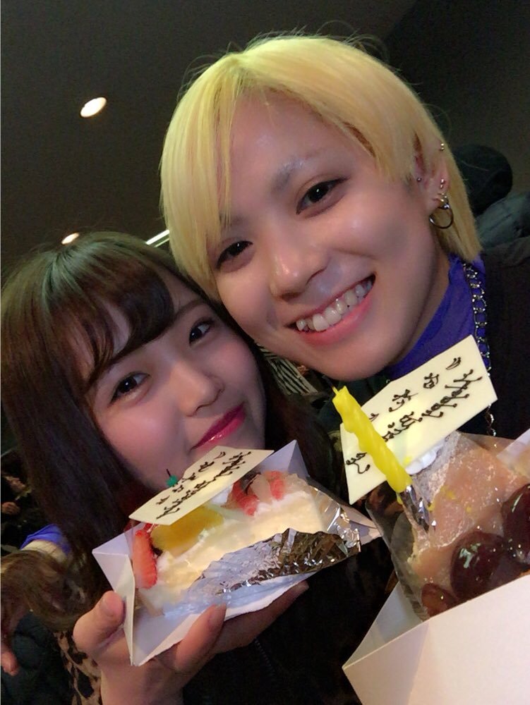 owaraidorks:  Birthday celebration during “Mayonaka no Tsuyogari” PV shoot.