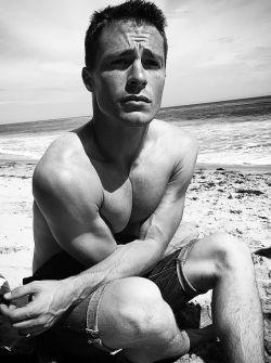 hotfamous-men:  Colton Haynes