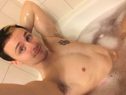 misterjackdarling:  normally shaved is a problem but hey cutie 