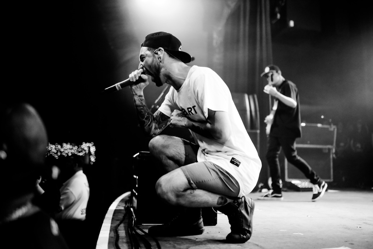 byalainanevarez:  You dream but you never move, so don’t be mad when I do.ISSUES
