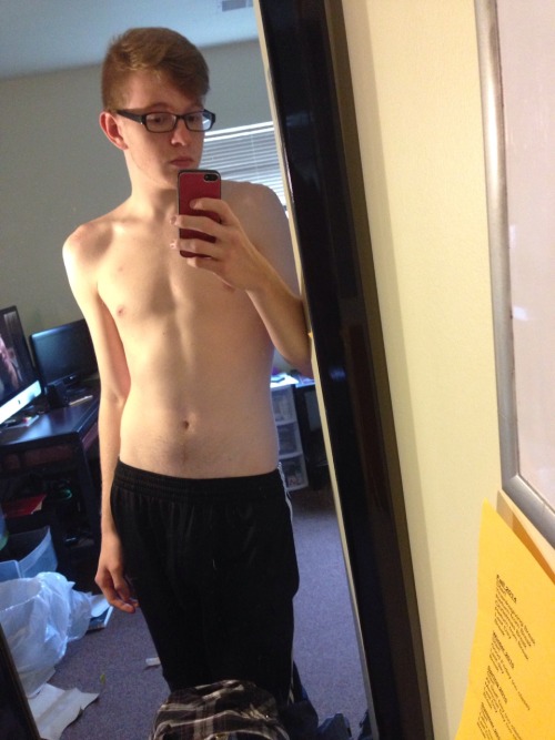 tylerrjayy: Douchey college selfie!!