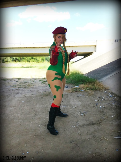 Sex chelbunny:  Cammy cosplay done!! Kicking pictures