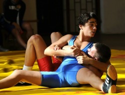 wrestlersandsinglets:  Follow me for Hot