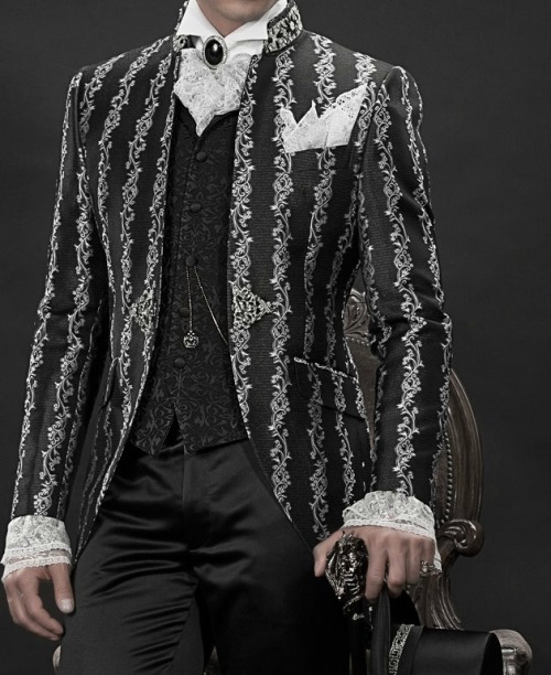 gothiccharmschool: theblacklacedandy: victorianstyle18: Men Gothic Suit -Korean frock coat in silver