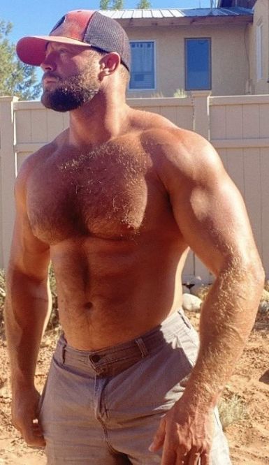 Men That Turn Me On: #Manly Men #Woof #Hairy Chest