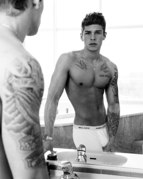 twink-teen:  alexeivtoroi:  Vince Kowalski  💕💖