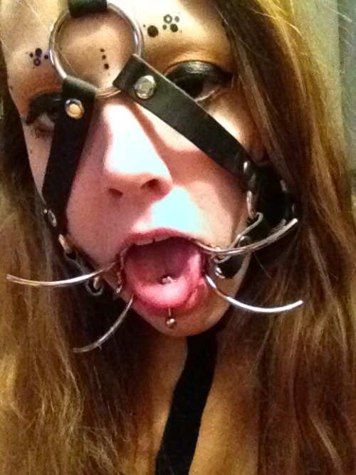 bitches-spit:  say ahhh 