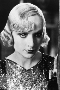  Carole Lombard 