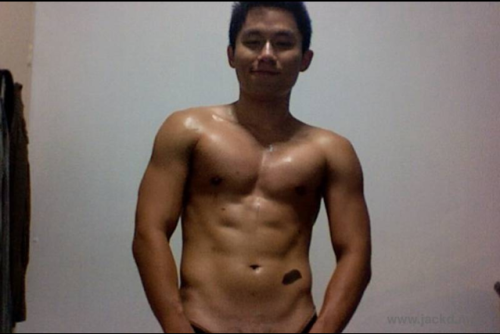 bryankhoo: men4real:this guy goes to my schoolnow got extra photo