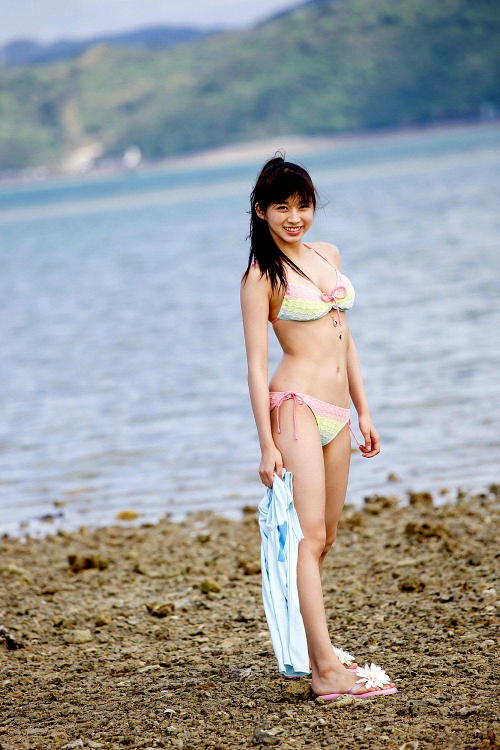whitebeardacorn:  牧野真莉愛 (Maria Makino)