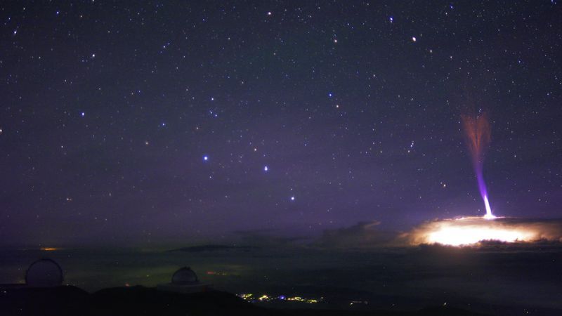 the-future-now: Scientists caught rare “jet lightning” on camera The Gemini Observatory’s