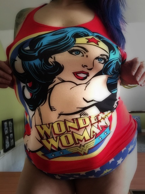 missvaliant: Happy Super Hero Wednesday @missvaliant ! No work today made time for more play… hope there aren’t to many pictures on my submission… 😏I had such a hard time deciding… 🤔 May your hump-day be wonderful! 😘💞✨ My sexy girl