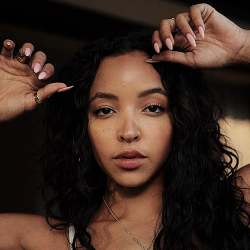 femalepopculture: tinashe: I’m still here