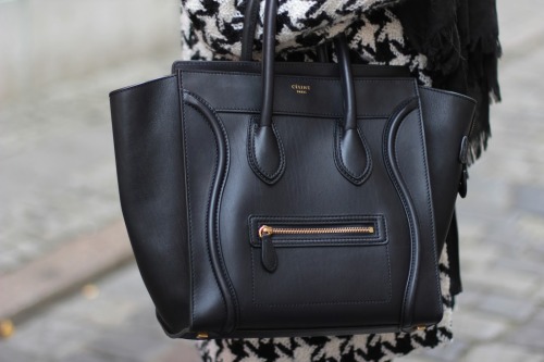 chanel-and-vogue:  more fashion here. i follow back similar blogs ♥