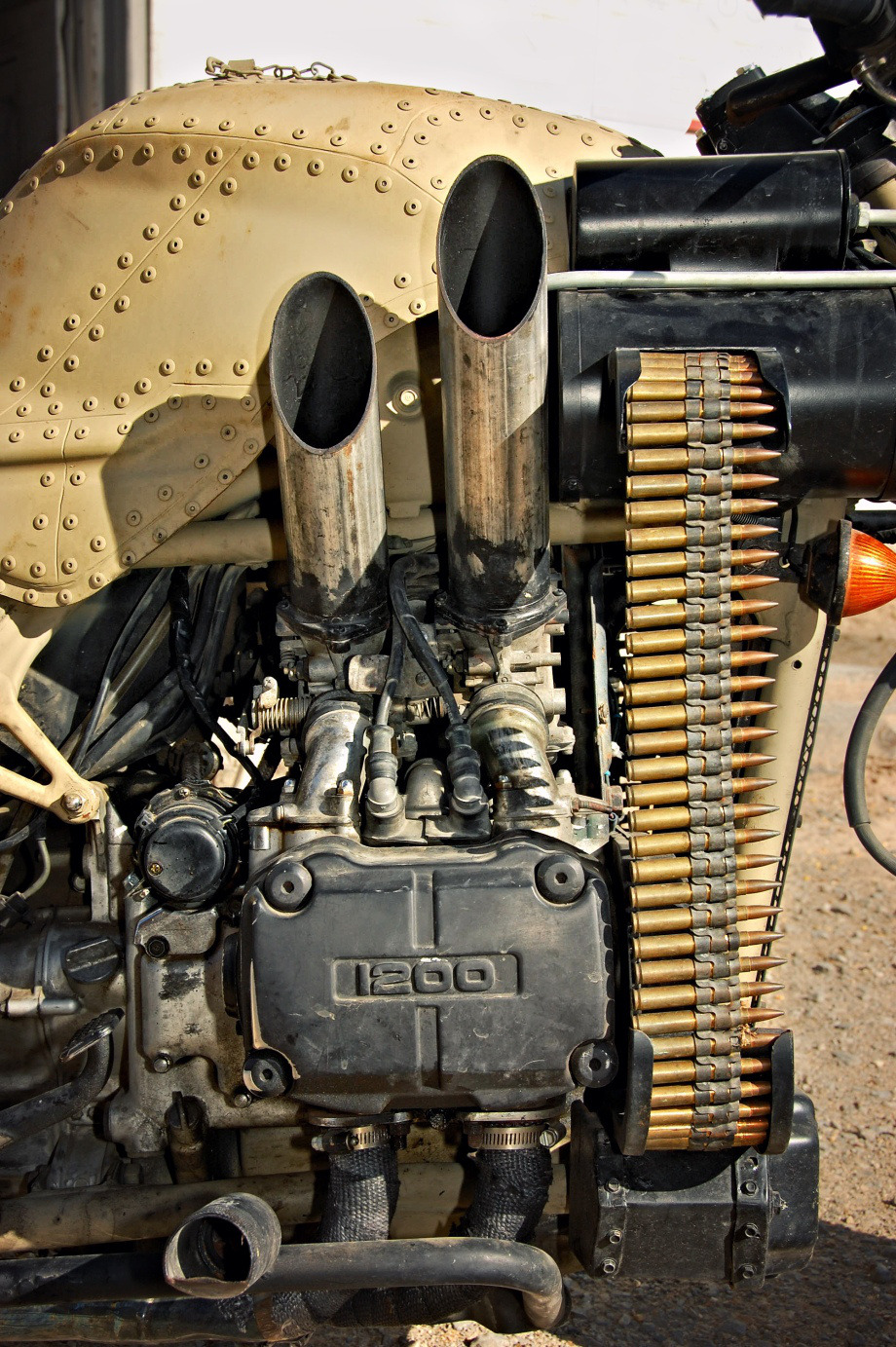 bassman5911:  ’84 Goldwing motorcycle with gatling guns : theTHROTTLE 
