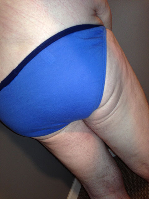 pghchub:  Here’s a set of me in an pair adult photos