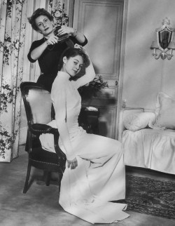 gatabella:  18-year-old Brigitte Bardot with her mother on the day of her first wedding, 1952