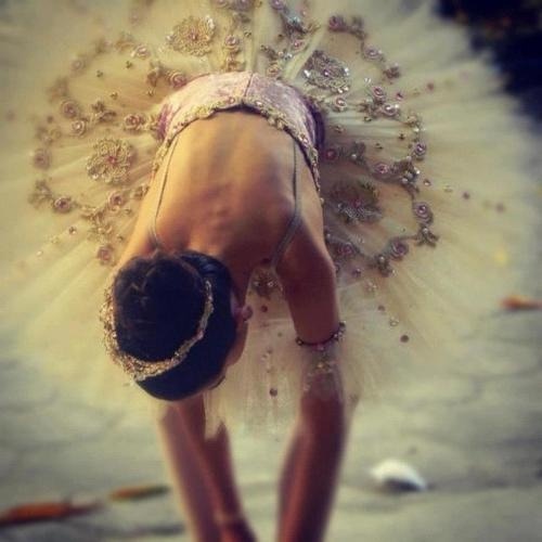 ihavetobebetter:  A ballerina’s life on We Heart It.