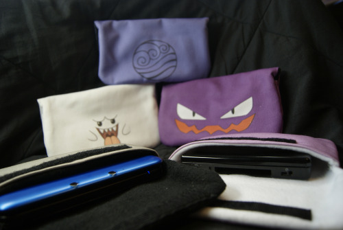 squishyproductions:  3DS Bag Giveaway! To celebrate the addition of 3DS bags to our shop, we will be holding a giveaway! These bags are made to fit up to a 3DS XL! This is only a few of the available designs. We have 19 different designs in total! What
