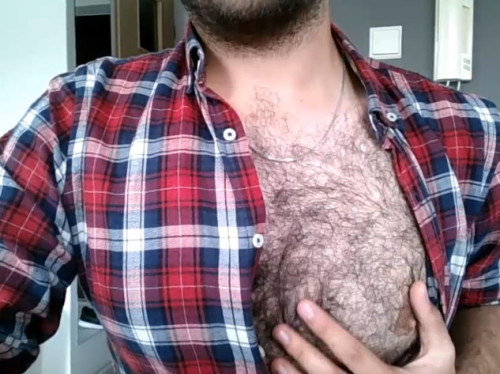 More nippleplay at http://nipplepigs.tumblr.com