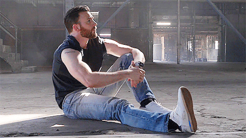 forchrisevans:The MJ5: Chris Evans on His Favorite Food, Workout, Gear, and More