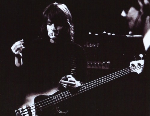 bronyaurstop: john paul jones with the 1961 fender jazz bass he used on most of the band’s rec