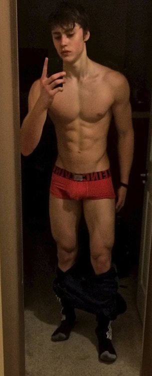 speedoboyny: Posted by Mike
