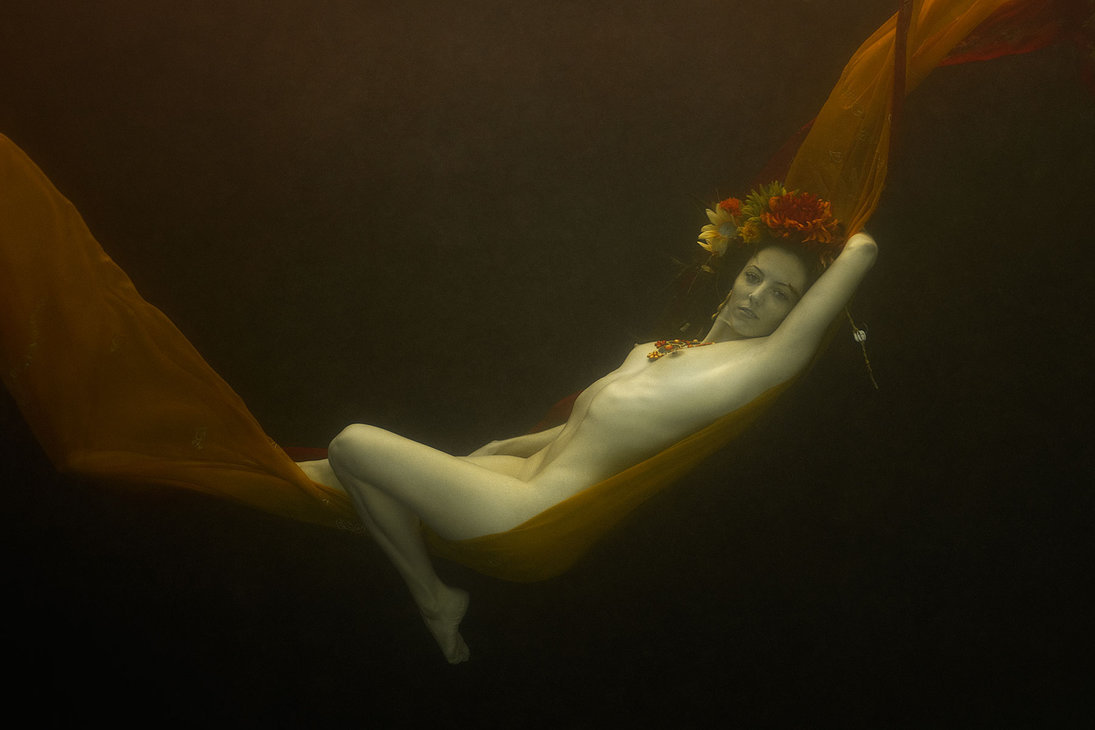titillate-me:  by alberich