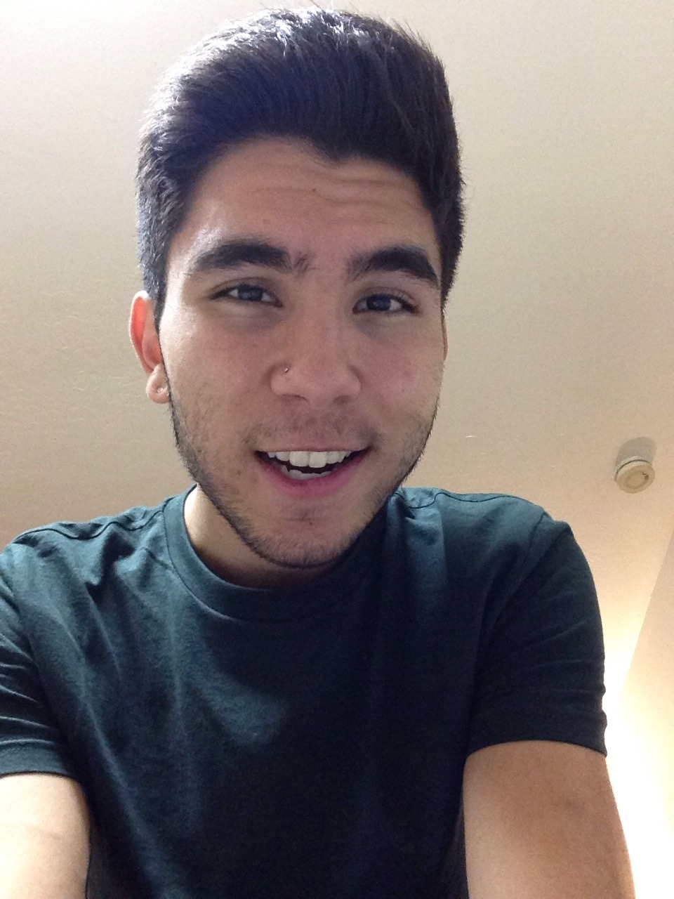 sat0mobile:  Smiling bc my pizza is almost done and I get to watch this week’s