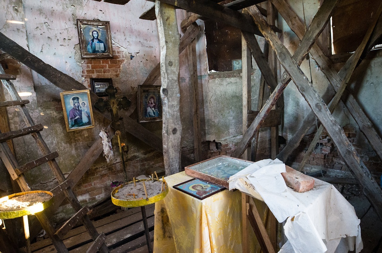 infinity–land:  Photos of Chernobyl’s exclusion zone taken by “Chernobyl stalkers”,