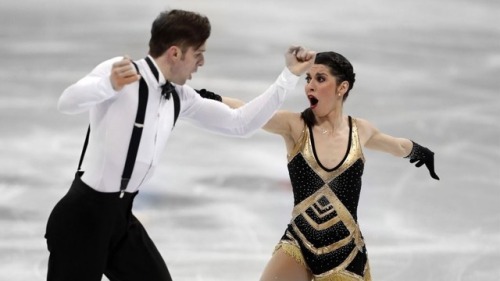 you-wont-mind-that-new-lady: Figure Skating Meme - 4 PairsVanessa James and Morgan Cipres (FRA) / Su