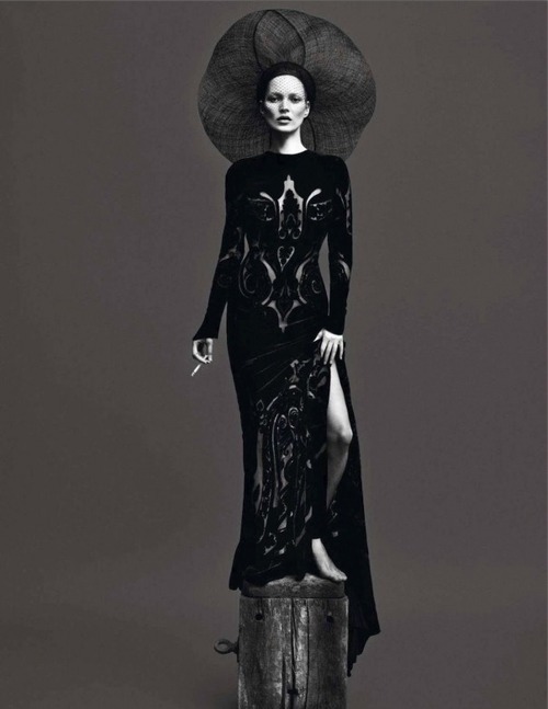 bestofvogue:  Kate Moss “Le Noir Partie 3” shot by Mert & Marcus Vogue Paris September 2012