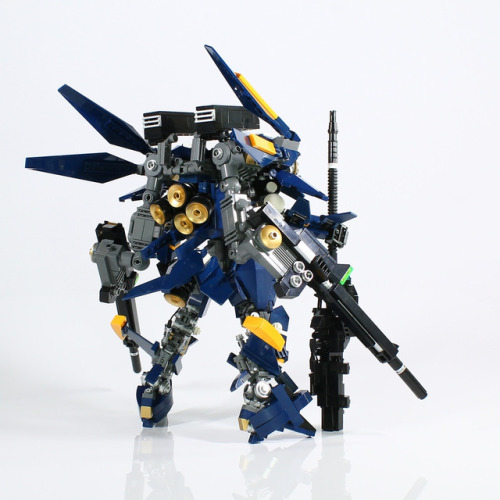 pimpmybricks:  MF-05 Navy falcon by LEGO DOU Moko http://flic.kr/p/TWi5wF