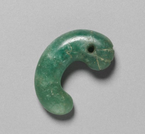 cma-korean-art:Comma-shaped Jade, 57 BC-AD 676, Cleveland Museum of Art: Korean ArtJade has historic