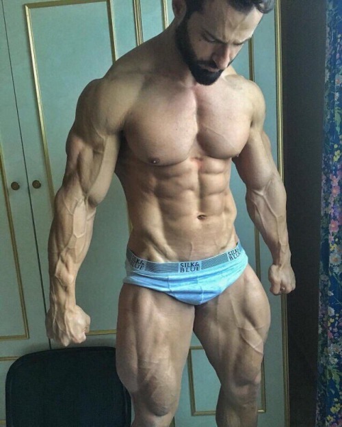 Porn Bodybuilder!!! photos