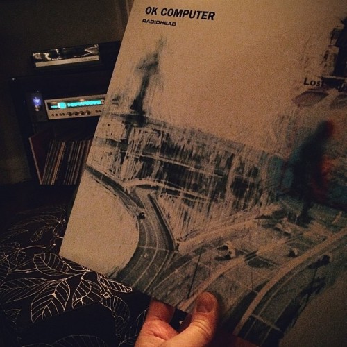 apoplecticskeptic:  OK Computer on vinyl and a few fingers of Dalwhinnie Distillers Edition. #scotch #vinyl #radiohead #nigelgodrichrules