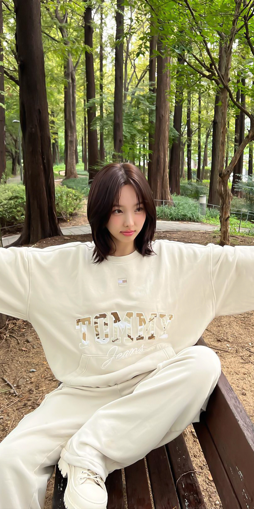 Nayeon (twice) Lockscreens.