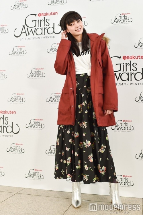 【新川優愛インタビュー】“英語勉強中”！その理由は？　秋冬の注目アイテムも語る＜GirlsAward 2017 A／W＞