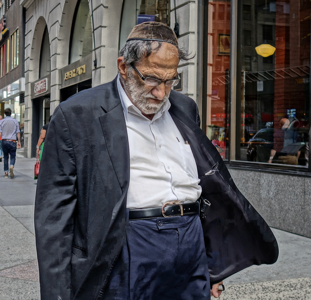 I faved Bread Box (5164)
by ViewFromTheStreet
embiggen by clicking: http://flic.kr/p/oR7VJ6
“New York City”
August 22, 2014 at 04:55AM