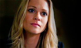 jj-gifs:Could you be any more obvious?