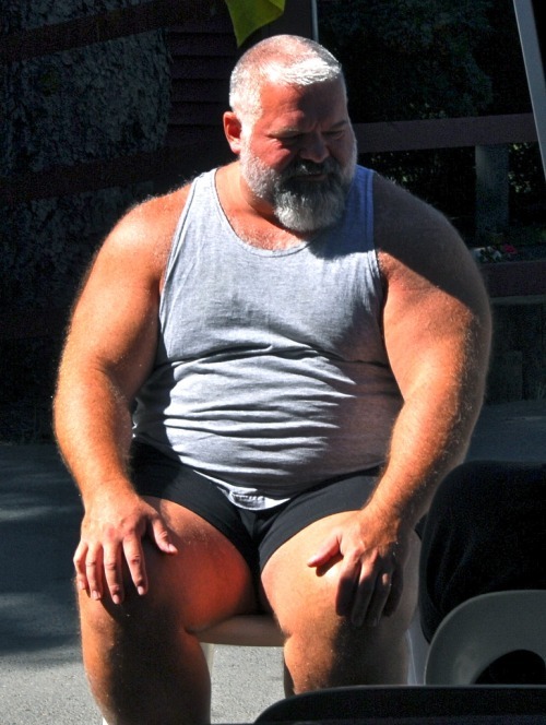 unitedbears:  strongbearsbr:  ​​I’m back. Follow @STRONGBEARSBR http://strongbearsbr.tumblr.com  MORE THAN 12.000 FOLLOWERS! UNITED BEARS: EVERY DAY THE BEST BEAR PORN FOR YOU FOLLOW NOW! PENIS | BEARS | AND MORE PENIS 